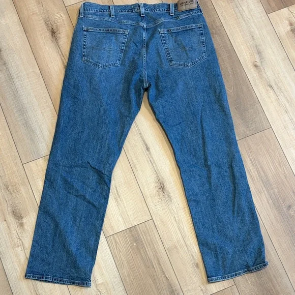 Signature by Levi Strauss Men's S61 Relaxed Fit Jeans in Deep Blue - Picture 6 of 6